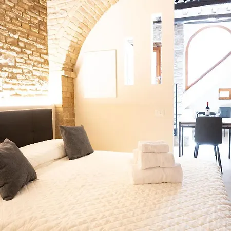 Διαμέρισμα Super Loft Comunicanti In Centro *